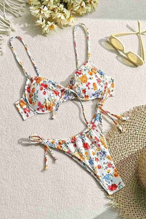 Alt Bağlamalı Çiçek Baskılı Bikini Takımı